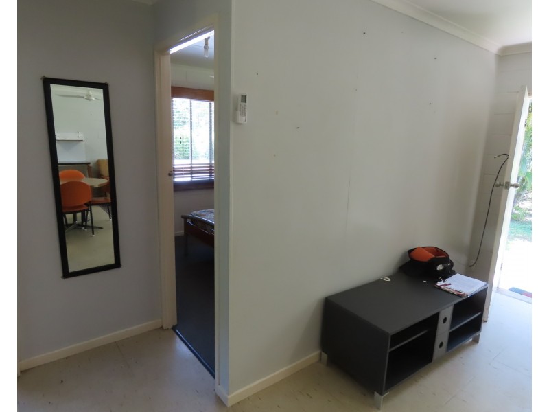 1/10 Verna Street, Bowen QLD 4805