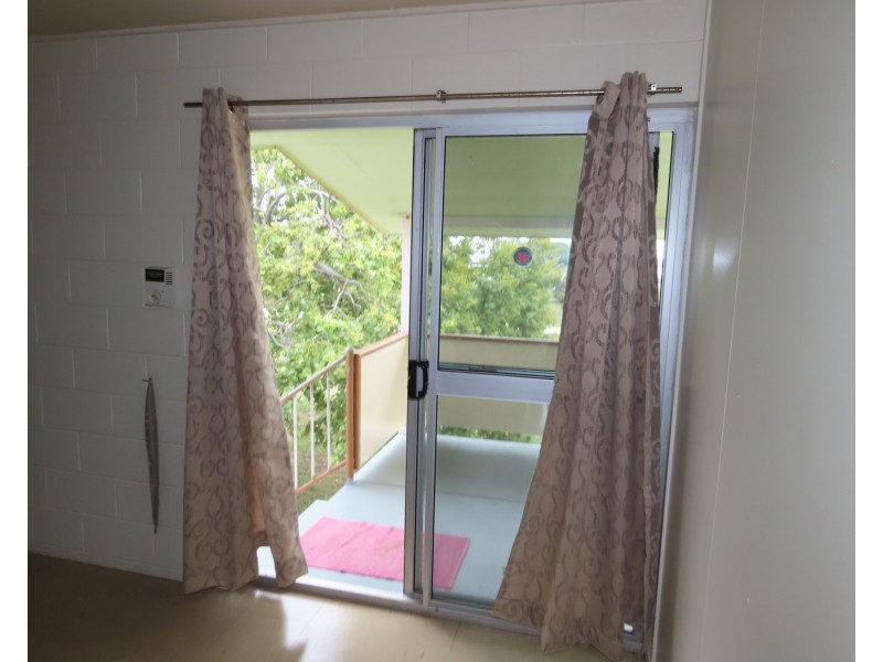 4/10A Don Street, Bowen QLD 4805