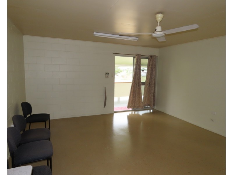 4/10A Don Street, Bowen QLD 4805