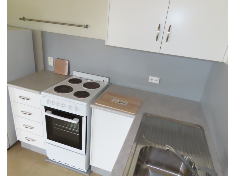 4/10A Don Street, Bowen QLD 4805