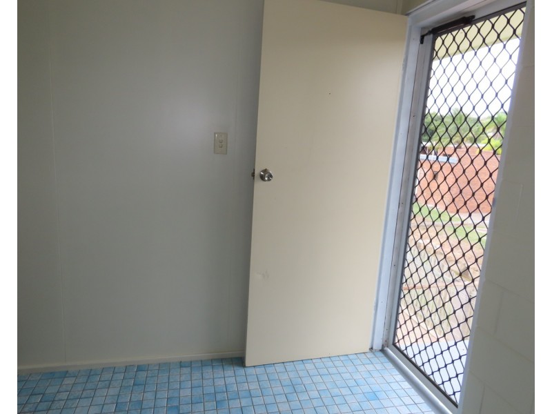 4/10A Don Street, Bowen QLD 4805