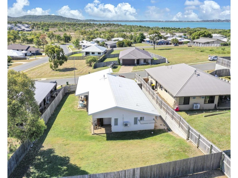 4 Seacove Crescent, Bowen QLD 4805