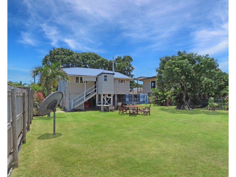 15 Field Street, Bowen QLD 4805