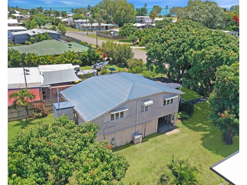 15 Field Street, Bowen QLD 4805
