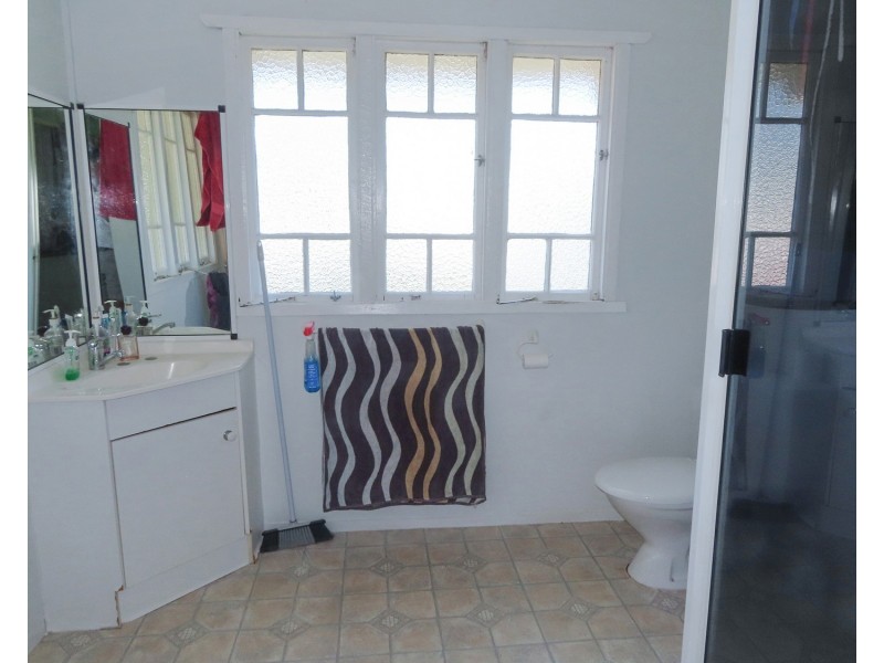 15 Field Street, Bowen QLD 4805