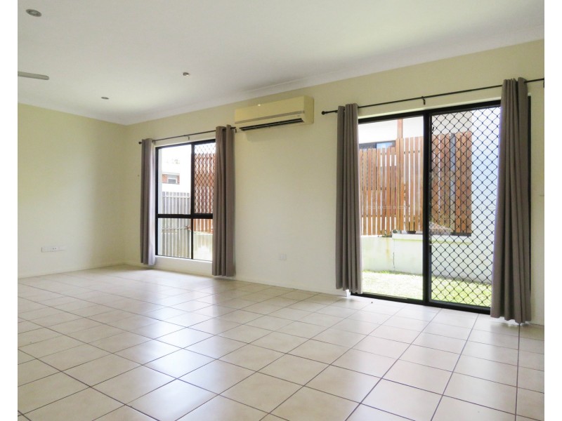 1/13 Queens Road, Bowen QLD 4805