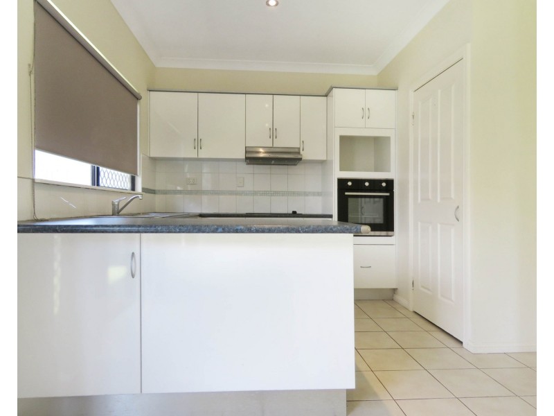 1/13 Queens Road, Bowen QLD 4805