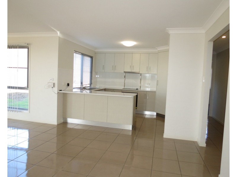 14 Seacove Crescent, Bowen QLD 4805