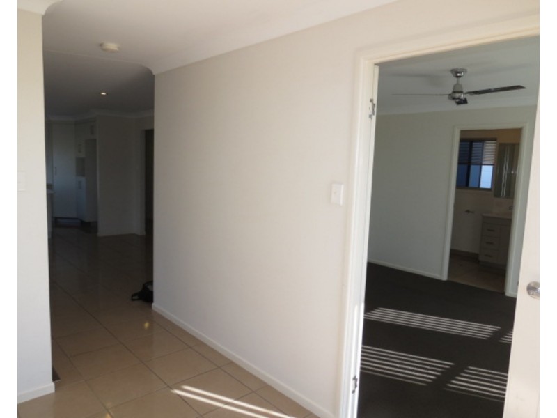 14 Seacove Crescent, Bowen QLD 4805