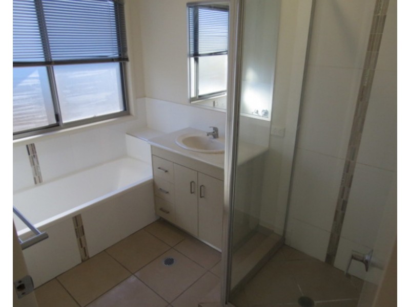 14 Seacove Crescent, Bowen QLD 4805