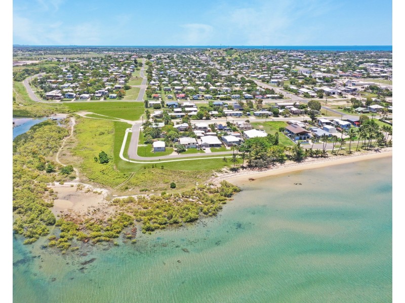 16 Quay Street, Bowen QLD 4805