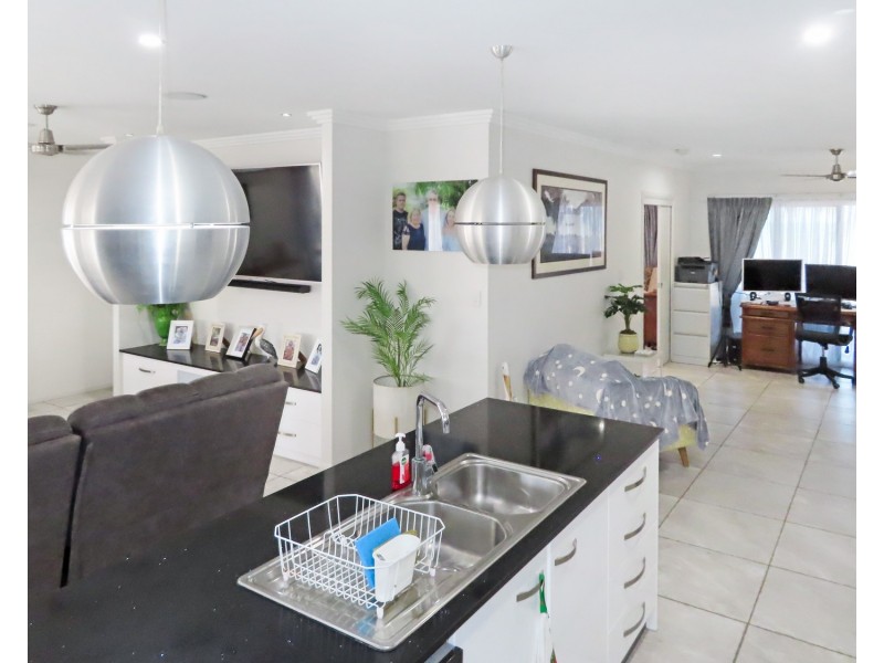 16 Quay Street, Bowen QLD 4805