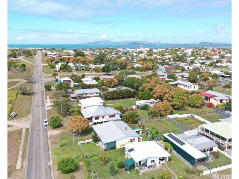 1/27 Hay Street, Bowen QLD 4805