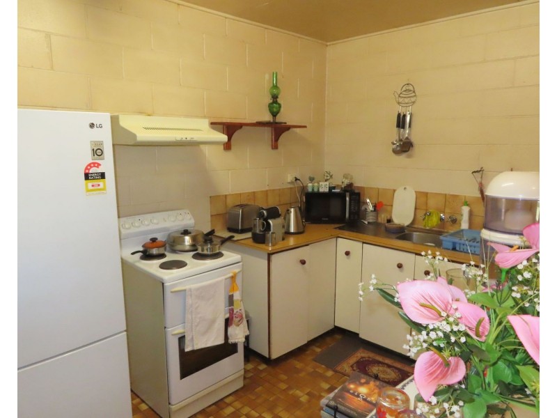 1/27 Hay Street, Bowen QLD 4805