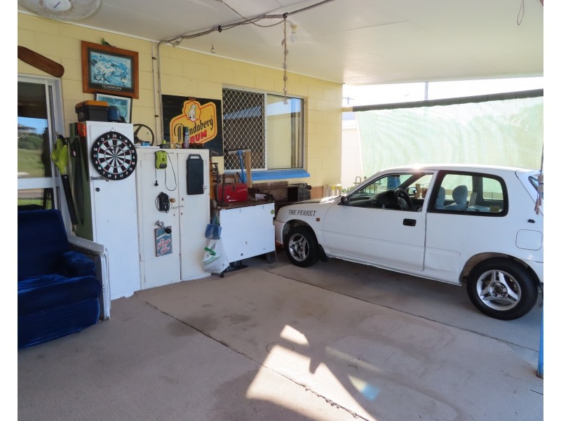 2/27 Hay Street, Bowen QLD 4805