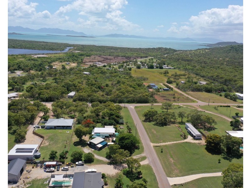 2 Pearle Place, Bowen QLD 4805