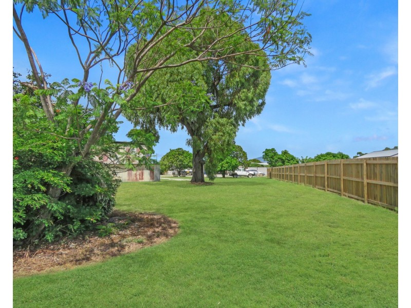 2 Pearle Place, Bowen QLD 4805