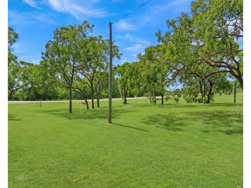 2 Pearle Place, Bowen QLD 4805