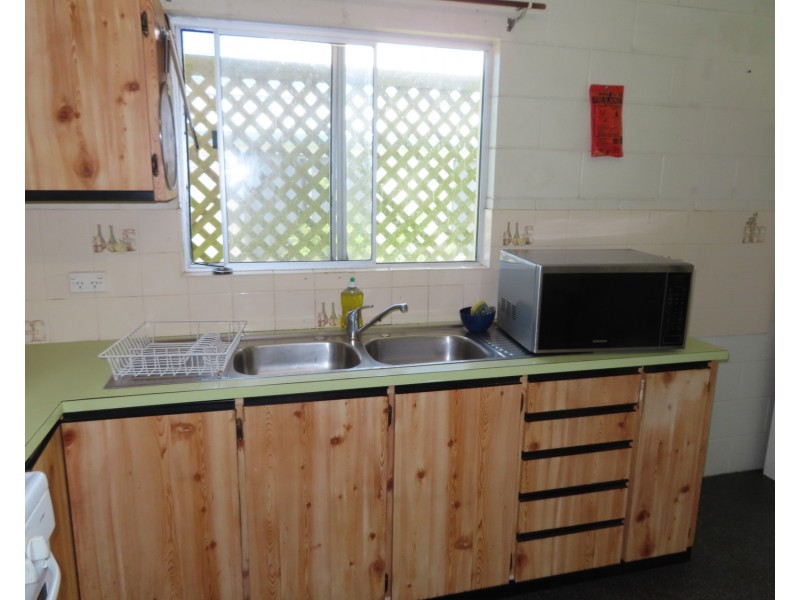 86 Williams Street, Bowen QLD 4805