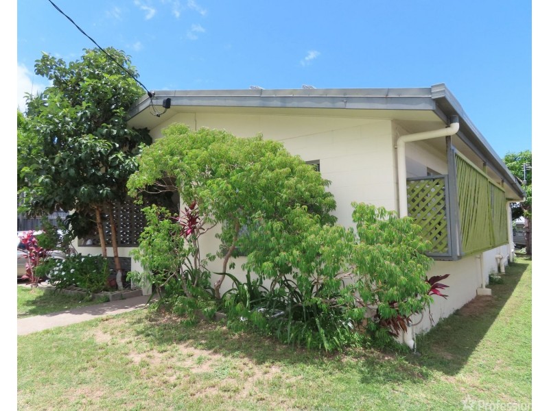 86 Williams Street, Bowen QLD 4805