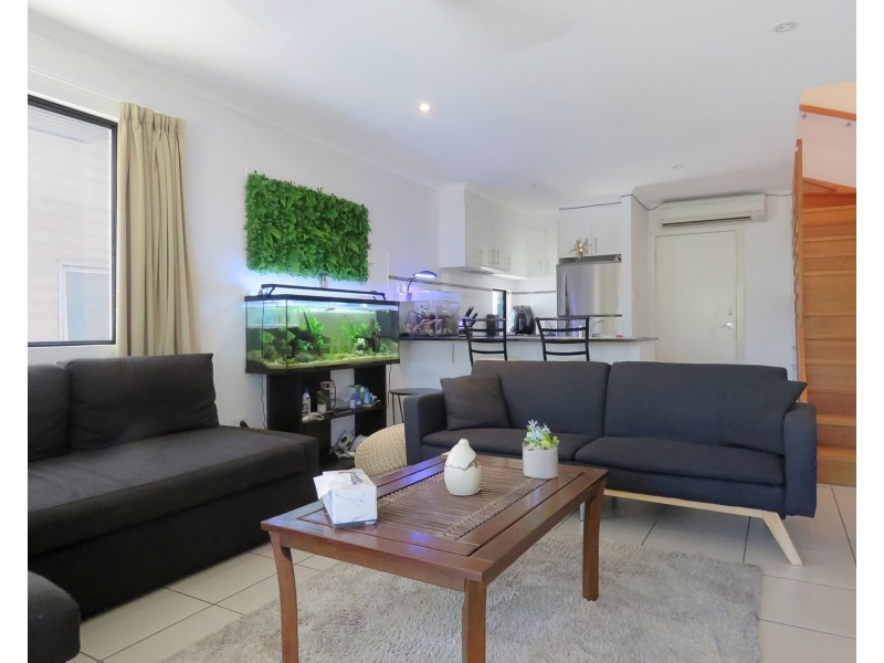 4/74a Powell Street, Bowen QLD 4805