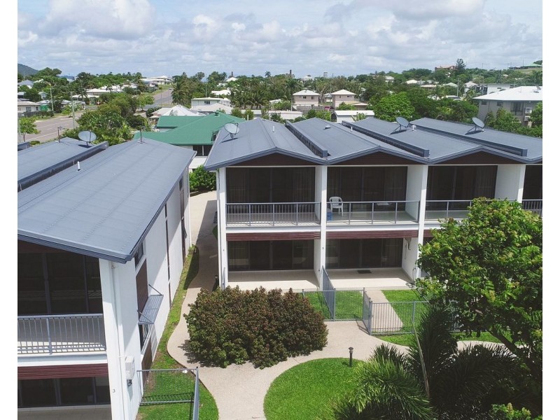 4/74a Powell Street, Bowen QLD 4805