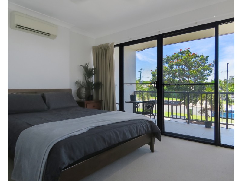 4/74a Powell Street, Bowen QLD 4805