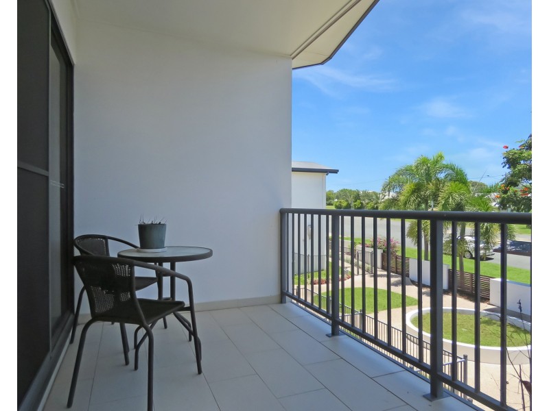 4/74a Powell Street, Bowen QLD 4805