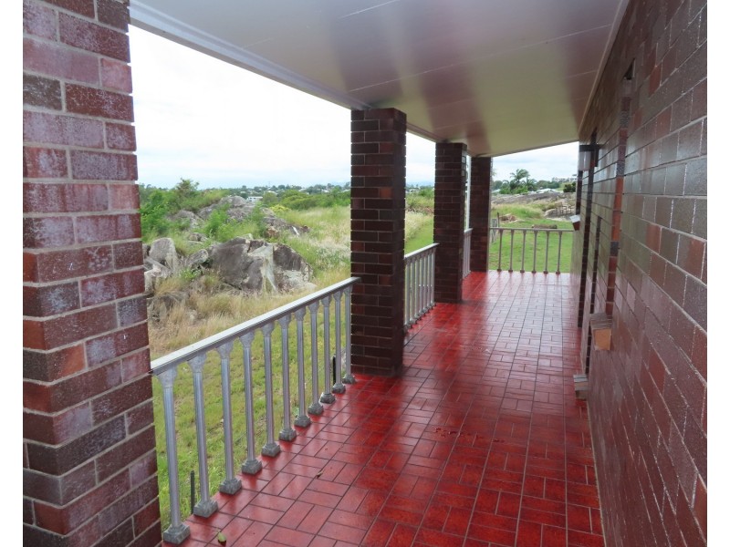 77 Hillview Road, Bowen QLD 4805