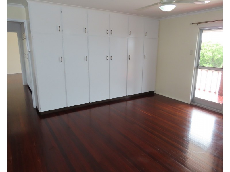 77 Hillview Road, Bowen QLD 4805