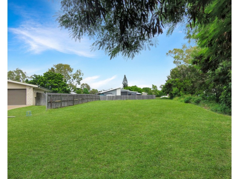 17 Wattle Crescent, Bowen QLD 4805