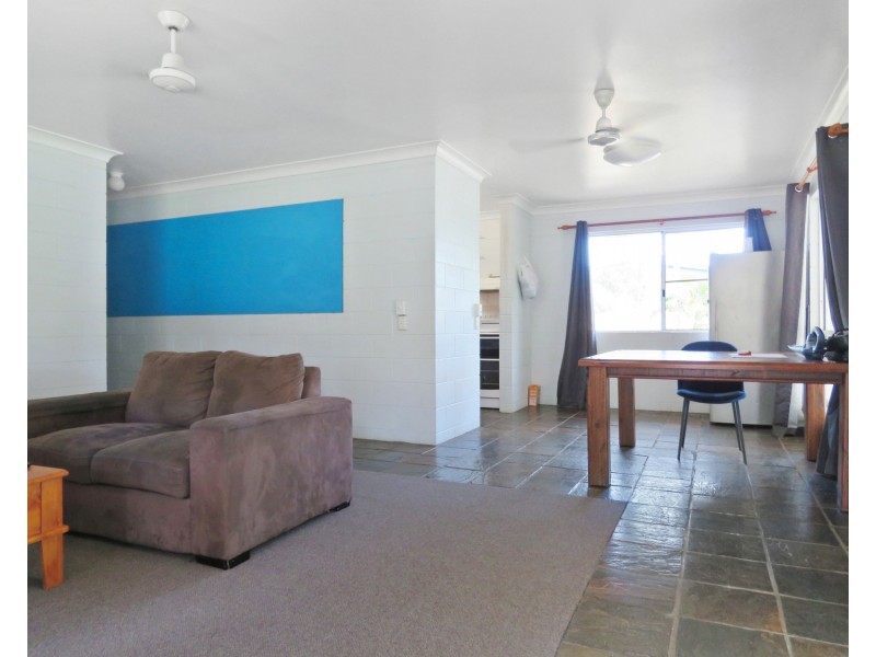 81 Poole Street, Bowen QLD 4805