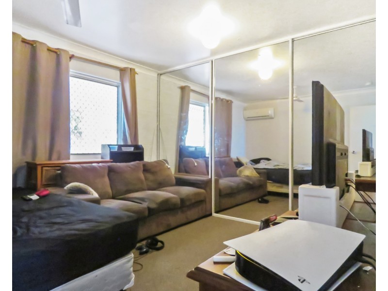 81 Poole Street, Bowen QLD 4805