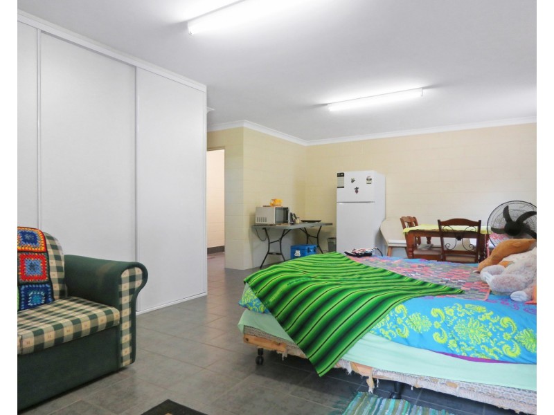 81 Poole Street, Bowen QLD 4805