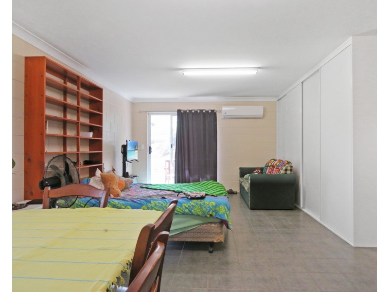 81 Poole Street, Bowen QLD 4805