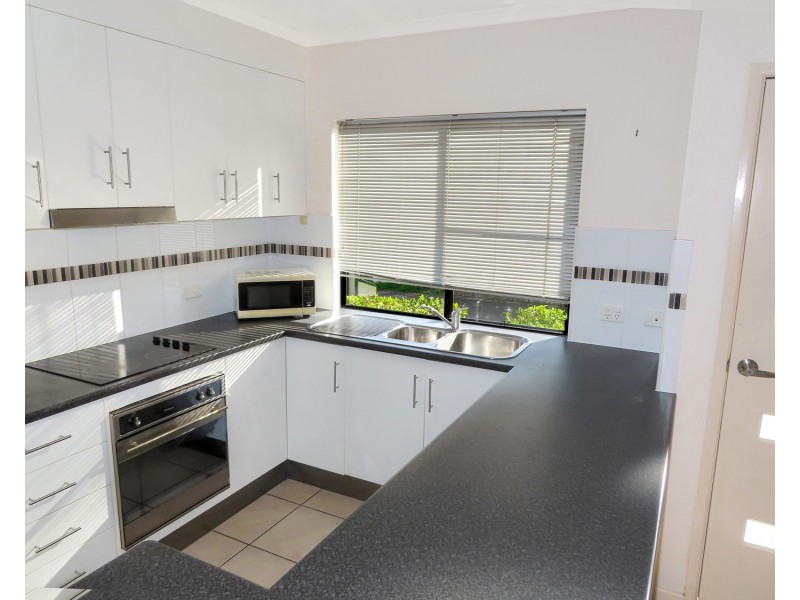 1/34 Poole Street, Bowen QLD 4805