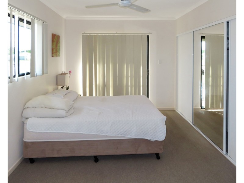 1/34 Poole Street, Bowen QLD 4805