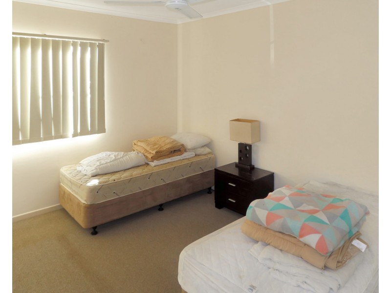 1/34 Poole Street, Bowen QLD 4805