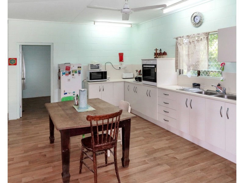 14 Dalrymple Street, Bowen QLD 4805