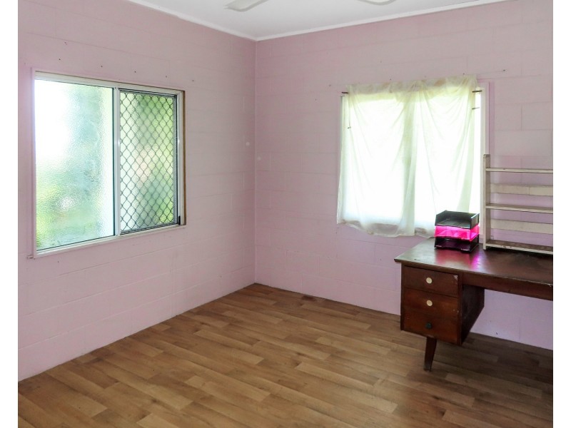 14 Dalrymple Street, Bowen QLD 4805