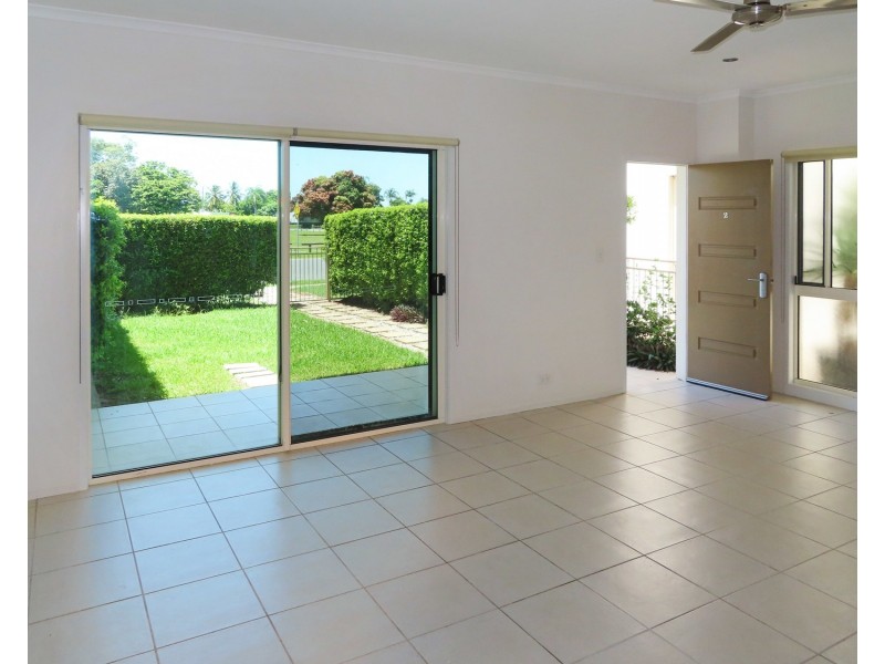 2/1 Murroona Street, Bowen QLD 4805
