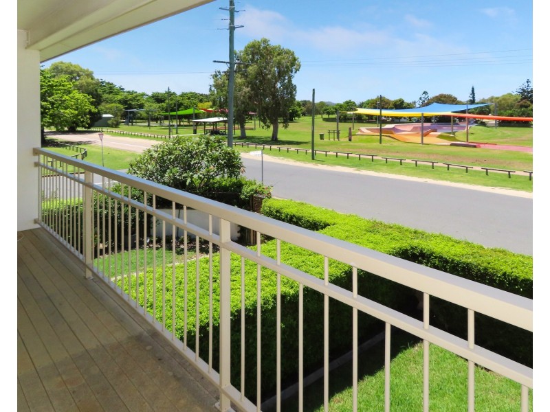 2/1 Murroona Street, Bowen QLD 4805