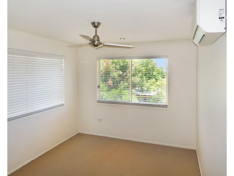 2/1 Murroona Street, Bowen QLD 4805