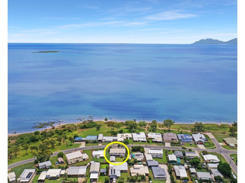69 Whyte Avenue, Bowen QLD 4805
