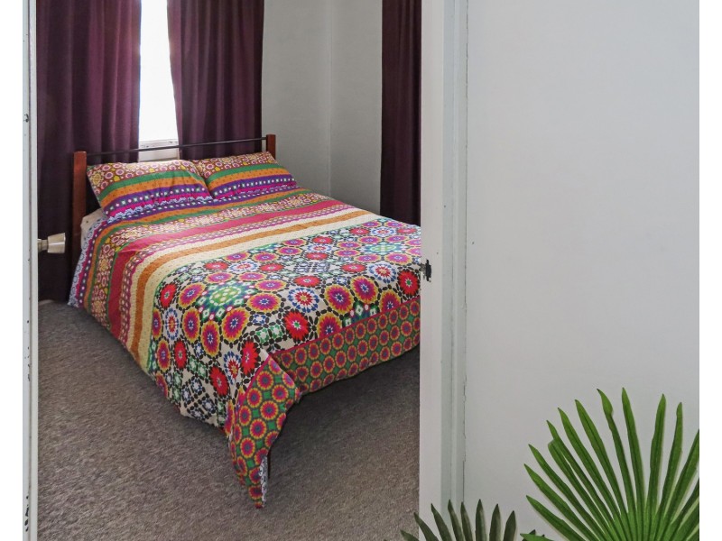 69 Whyte Avenue, Bowen QLD 4805