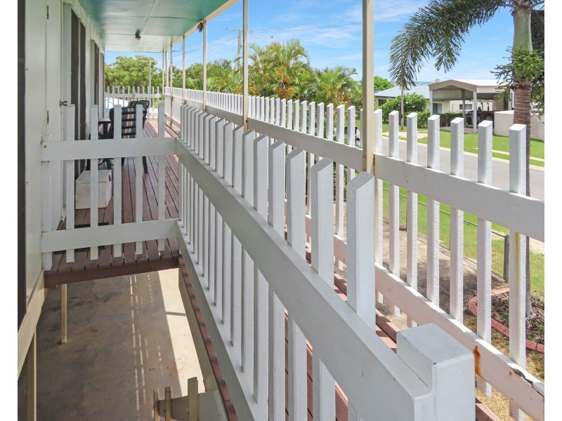 69 Whyte Avenue, Bowen QLD 4805