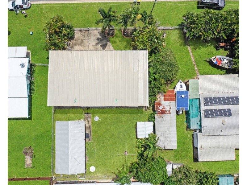 69 Whyte Avenue, Bowen QLD 4805
