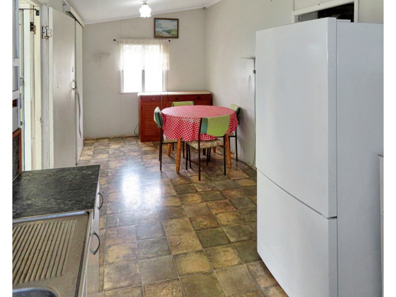 8 Powell Street, Bowen QLD 4805