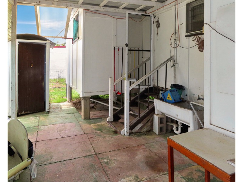 8 Powell Street, Bowen QLD 4805