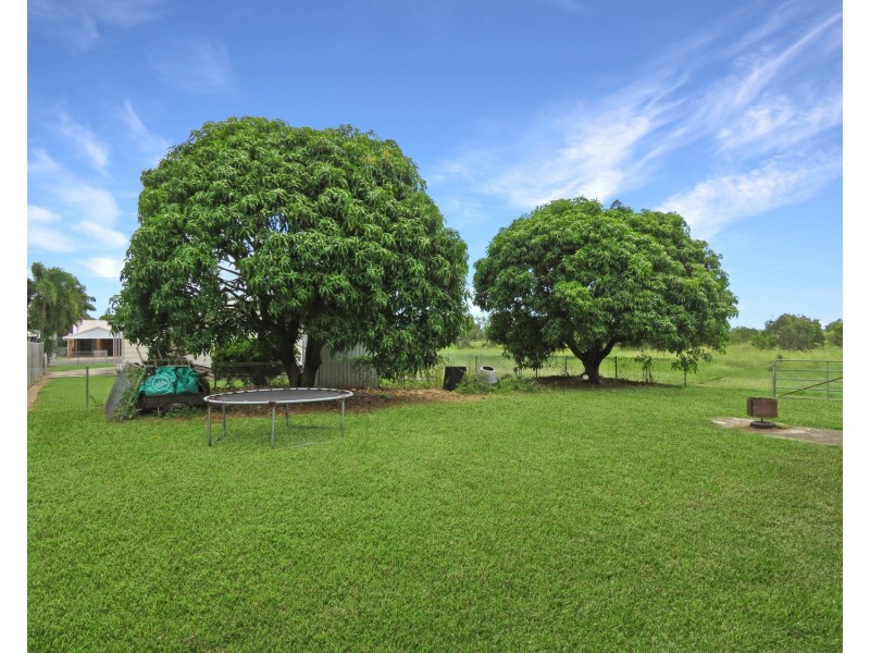 21 West Street, Bowen QLD 4805